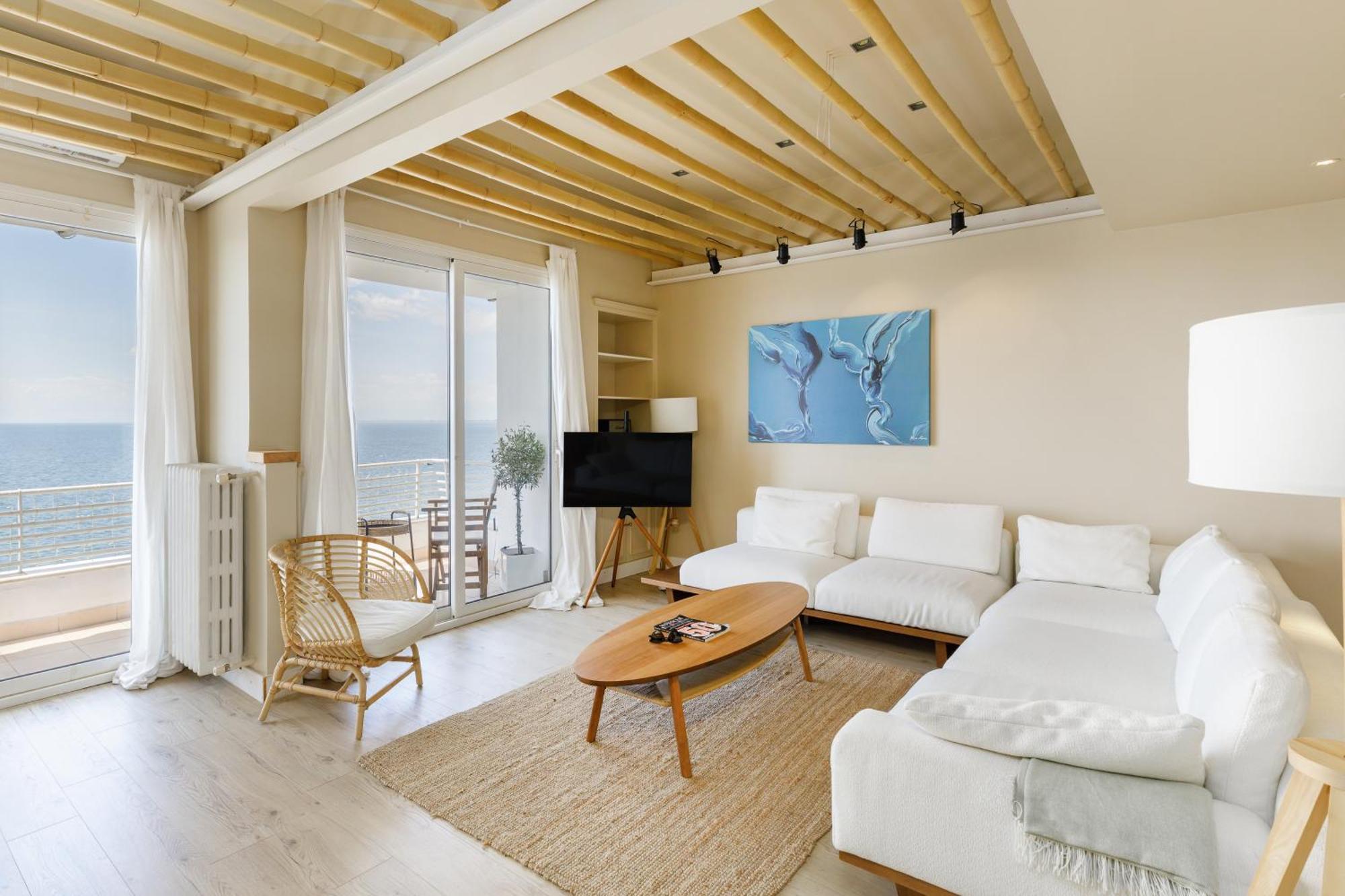 Infinity & Beyond By Halu! - Seafront Apartments Солун Екстериор снимка