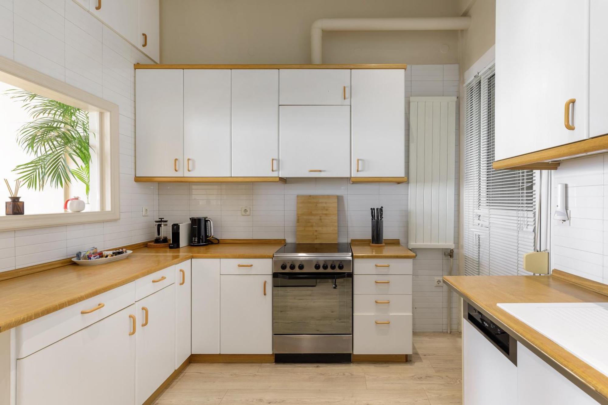 Infinity & Beyond By Halu! - Seafront Apartments Солун Екстериор снимка